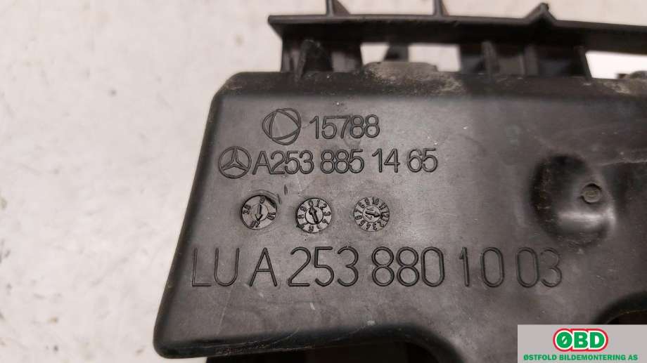 Diverse deler til Mercedes GLC 2015-2022 (X253) (X253) (MERCEDES|A 253 880 10 03||2538801003)