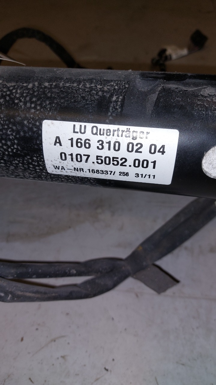 Hengerfeste til Mercedes ML 2011-2015 (Fase 1) (W166) (W166) (MERCEDES|A 166 310 02 04|A 166 310 01 04|1663100204)