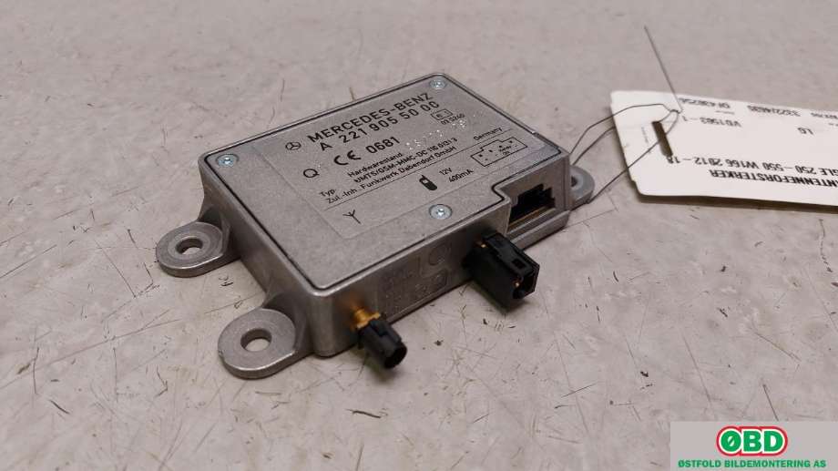 Antenne forsterker til Mercedes ML 2011-2015 (Fase 1) (W166) (W166) (MERCEDES|A 221 905 50 00||2219055000)