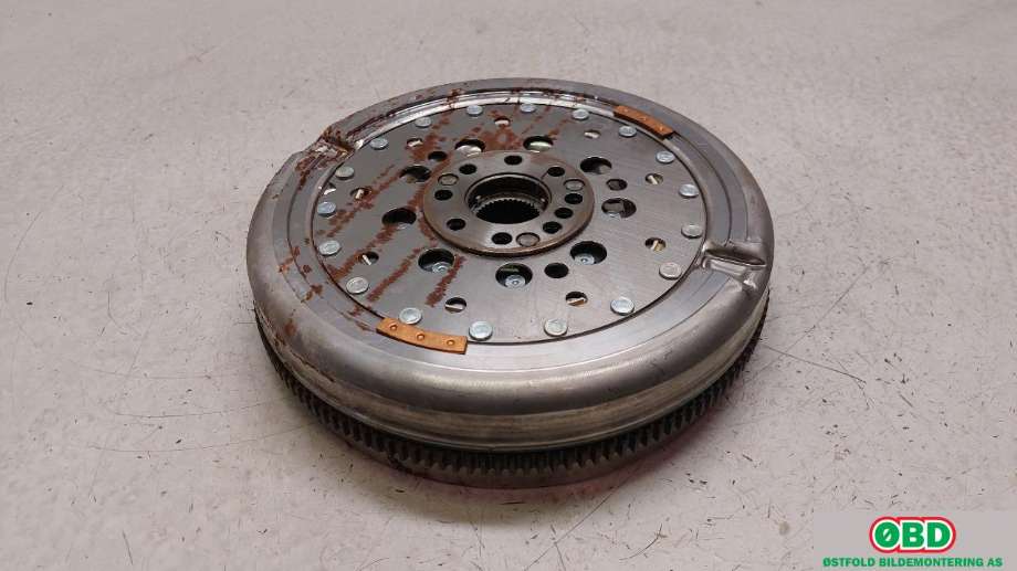 Svinghjul automat til Mercedes CLA 2013-2019 (C117) (C117) (MERCEDES|A 270 030 03 05||2700300305)