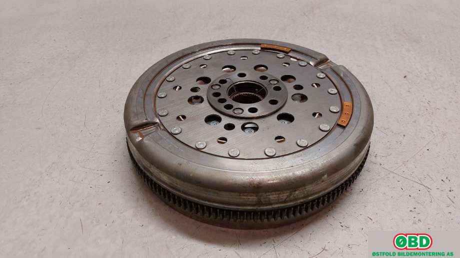 Svinghjul automat til Mercedes A-Klasse 2012-2018 (W176) (W176) (MERCEDES|A 270 030 10 05|)