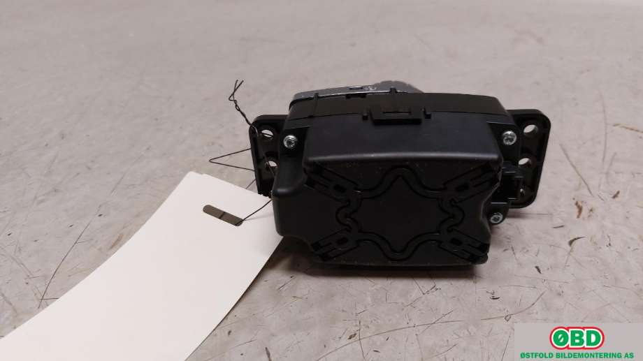 Bryter diverse til Mercedes GLA 2014-2020 (X156) (X156) (MERCEDES|A 246 900 98 15||2469009815)