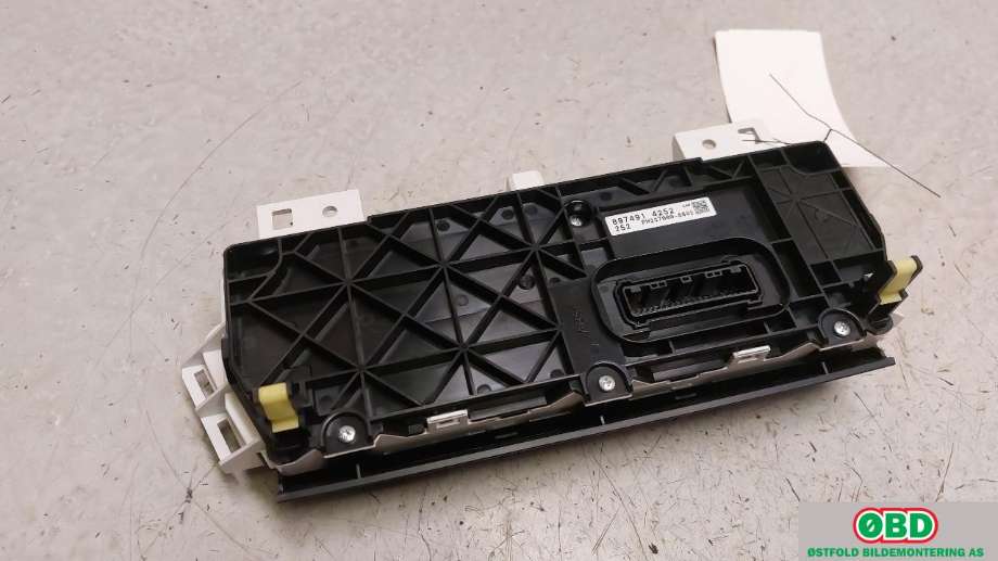 Varmeapparat betjening til Isuzu D-Max 2021-->> (Type III)  (ISUZU||8974914252)