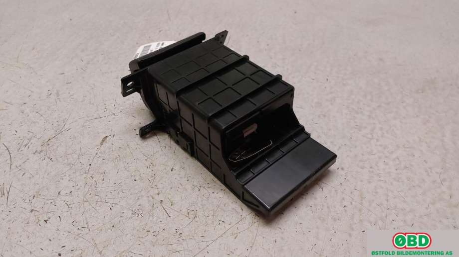 Dashbord koppholder til Isuzu D-Max 2021-->> (Type III)  (ISUZU|)