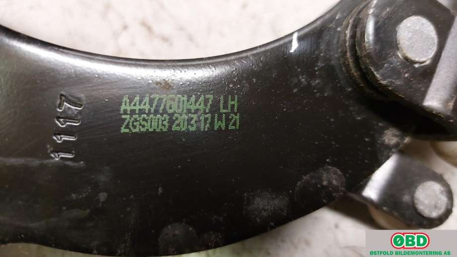 Hengsler til Mercedes Vito 2014-->> (W447) (W447) (MERCEDES|A 447 760 14 47|A 447 760 02 47|)