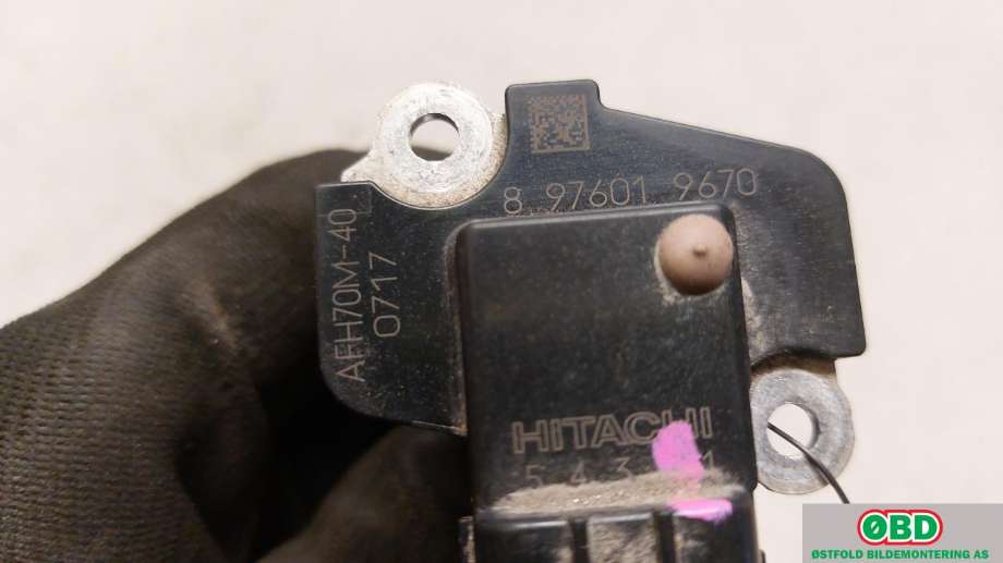 Luftmengde/luftmassemåler til Isuzu D-Max 2021-->> (Type III)  (ISUZU||8976019670)