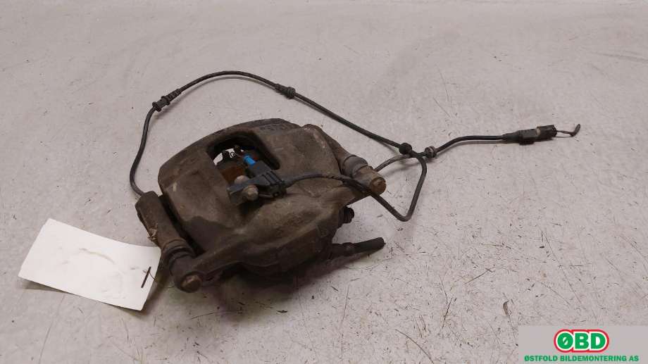 Bremsecaliper høyre foran til Mercedes GLA 2014-2020 (X156) (X156) (MERCEDES|A 000 421 68 81|)