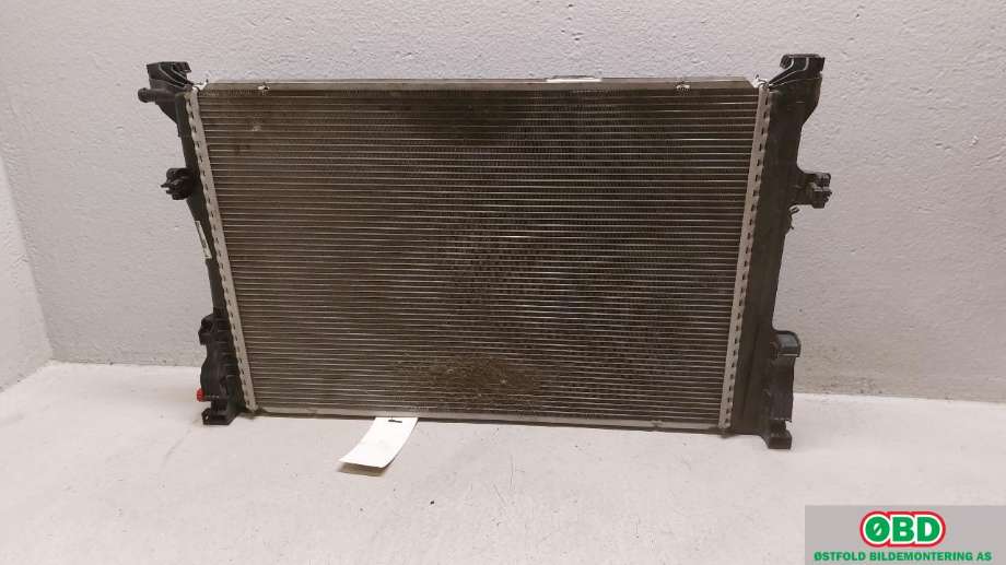 Radiator (automat gir) til Mercedes GLA 2014-2020 (X156) (X156) (MERCEDES|A 246 500 13 03|)