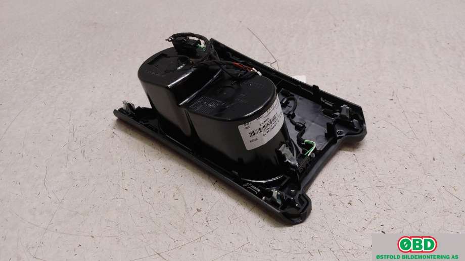 Dashbord koppholder til Mercedes GLA 2014-2020 (X156) (X156) (MERCEDES|A 176 680 16 10||1766801610)