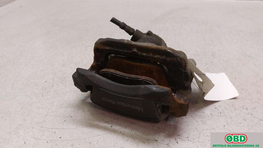 Bremsecaliper venstre foran til Mercedes GLA 2014-2020 (X156) (X156) (MERCEDES|A 000 421 73 81|)