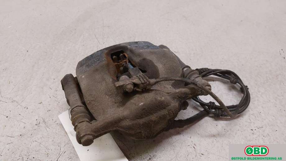 Bremsecaliper høyre foran til Mercedes GLA 2014-2020 (X156) (X156) (MERCEDES|A 000 421 74 81|)