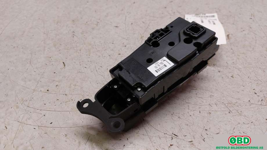 Bryter diverse til Mazda CX-3 2015-2022  (MAZDA|DB5J66CM0|)