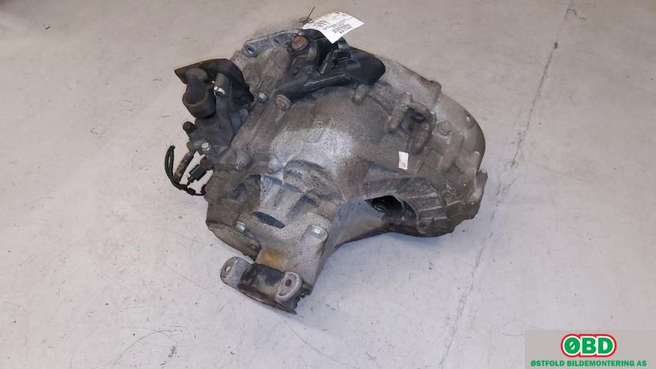 Girkasse manuell 6-trinn til VW Transporter / Caravelle 2009-2015 (Fase 2) (T5) (T5) (VOLKSWAGEN|0A5 300 012 L|)