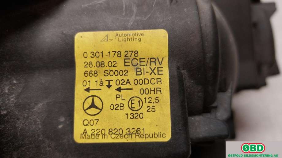 Frontlykt høyre halogen til Mercedes S-Klasse 1999-2005 (W220) (W220) (MERCEDES|A 220 820 32 61||2208203261)
