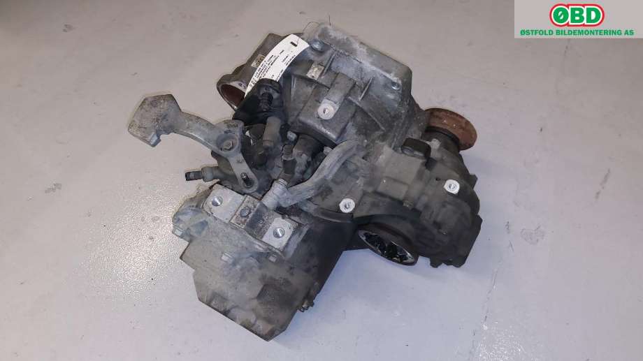 Girkasse manuell 6-trinn til VW Passat 2015-2019 (Fase 1) (B8) (B8) (VOLKSWAGEN|02S 300 047 R|)