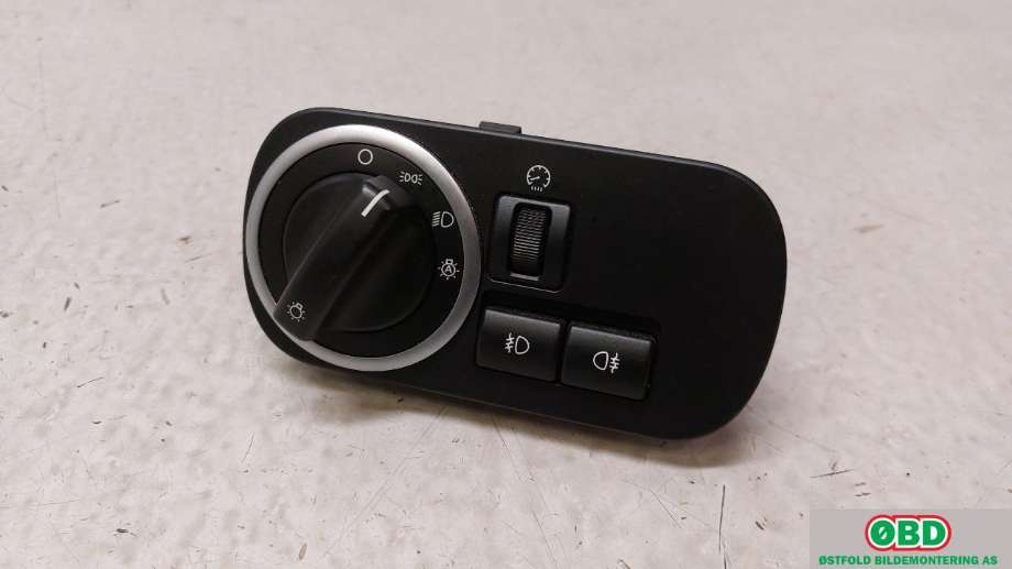 Bryter lys til Land Rover Discovery 2009-2017 (Type IV) (LAND-ROVER|LR010876||AH2213A024AC)