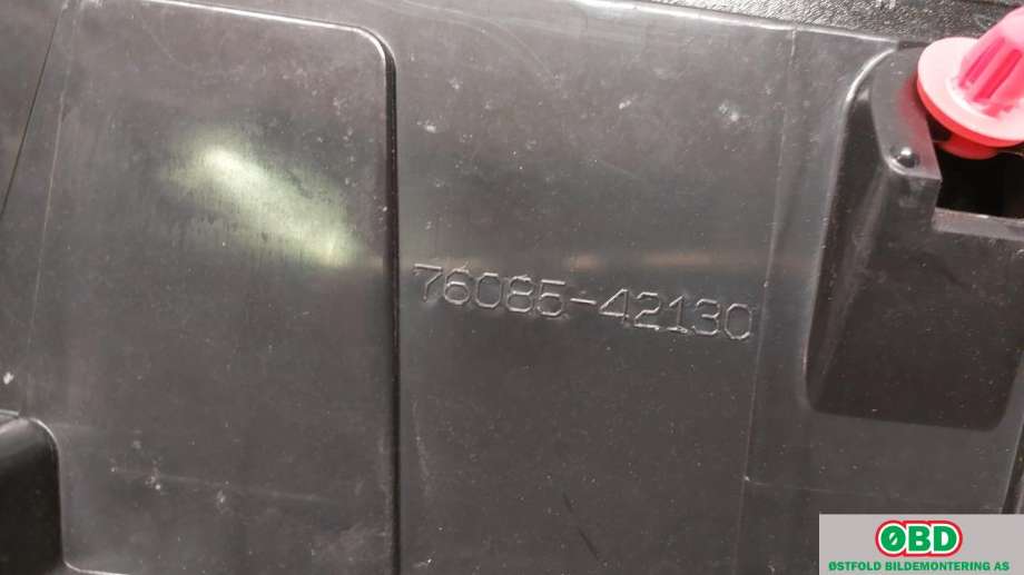 Spoiler bakluke til Toyota RAV4 2013-2015 (Type IV, Fase 1)  (TOYOTA|7608542903C1|)