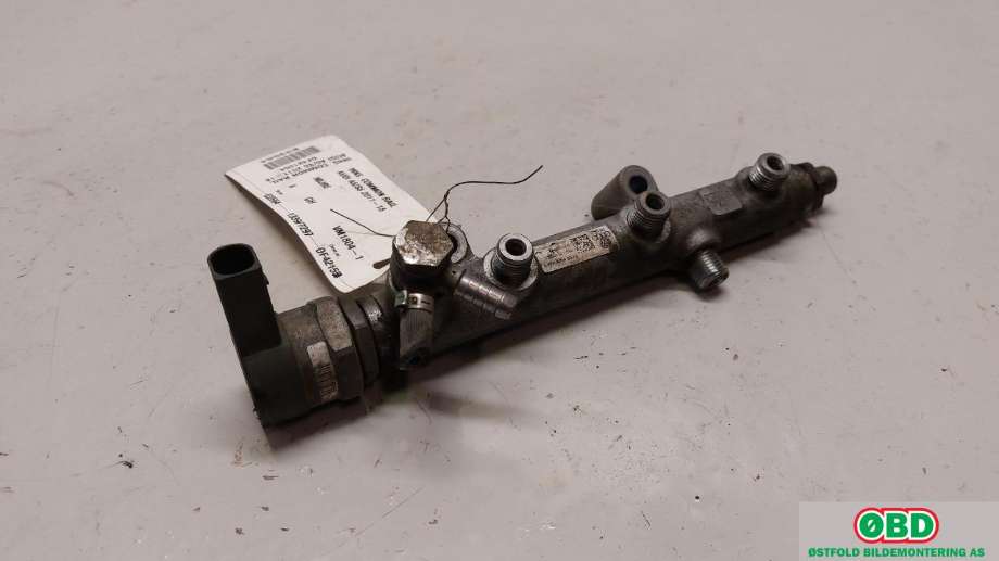 Dyseskinne (fuelrail) til Audi A6 2011-2014 (Type IV, Fase 1) (C7) (C7) (AUDI|059 130 090 CN||059130090CB)