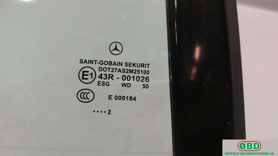 Diverse deler til Mercedes CLS 2011-2017 (C218) (C218) (MERCEDES|A 218 730 02 55|)