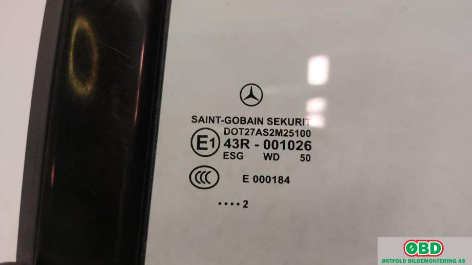 Diverse deler til Mercedes CLS 2011-2017 (C218) (C218) (MERCEDES|A 218 730 01 55|)