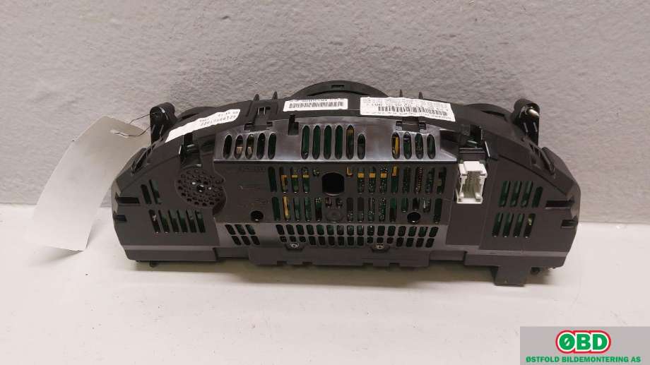 Instrumentpanel til Mercedes CLS 2011-2017 (C218) (C218) (MERCEDES|A 218 900 73 02||2189007302)