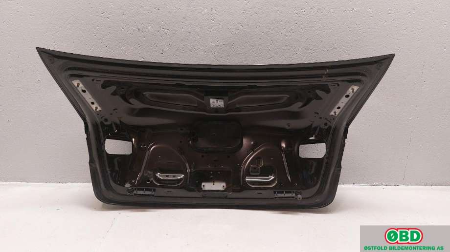 Bakluke sedan til Audi A6 2011-2014 (Type IV, Fase 1) (C7) (C7) (AUDI|4G5 827 023 C|)
