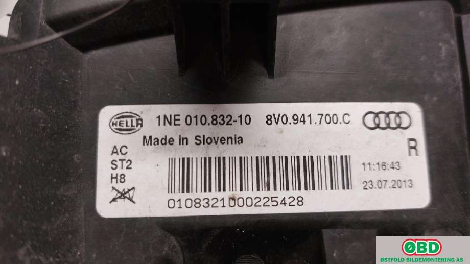 Tåkelykt høyre foran til Audi A3 2012-2016 (Type III, Fase 1)  (AUDI|8V0 941 700 C||8V0941700C)