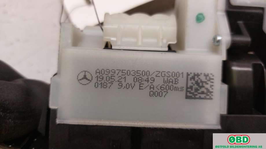 Bryter baklukeåpner til Mercedes GLC 2015-2022 (X253) (X253) (MERCEDES|A 099 750 35 00||0997503500)