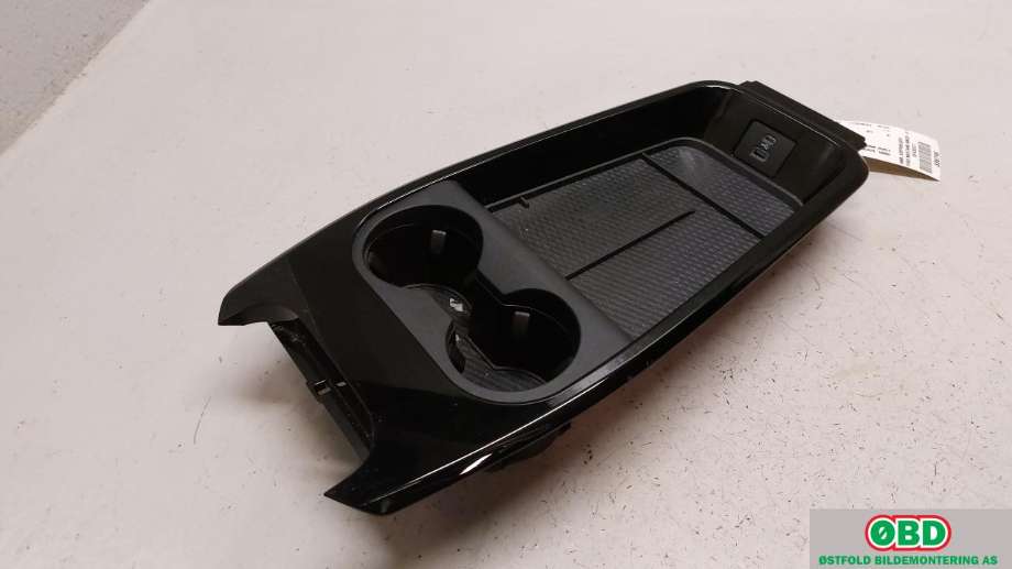 Dashbord koppholder til Ford Mustang Mach-e 2020-->> (2496080|)