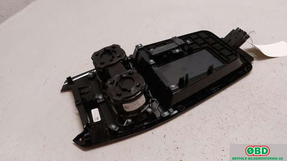 Dashbord koppholder til Ford Mustang Mach-e 2020-->> (2496080|)