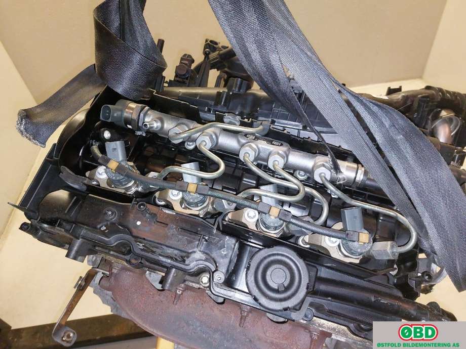 Motor diesel til BMW 3-Serie 2012-2018 (F30/F31/F34) (F30/F31/F34) (BMW|11 00 2 361 993|)