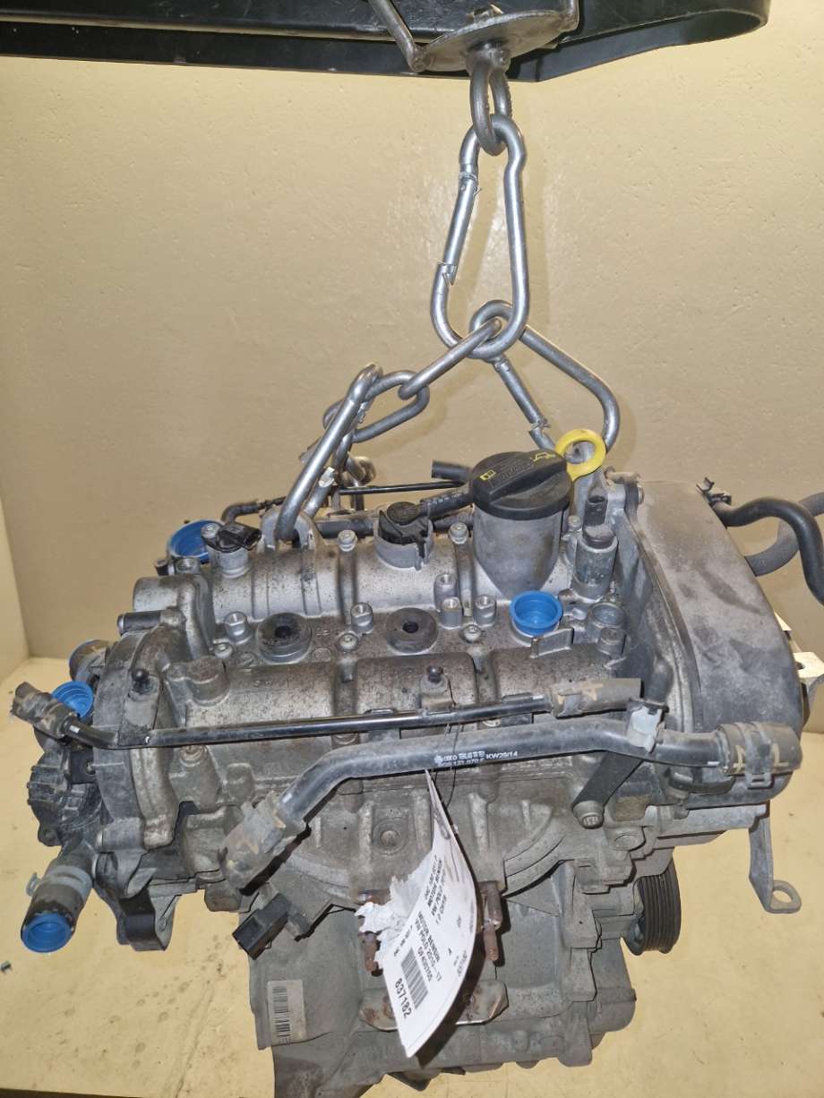 Motor bensin til VW Polo 2014-2017 (Type V, Fase 2)  (VOLKSWAGEN|04C 100 031 P|)