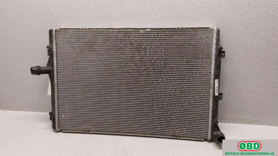 Radiator (automat gir) til VW Passat 2011-2015 (B7) (B7) (VOLKSWAGEN|1K0 121 251 DM|1K0 121 251 AB|)