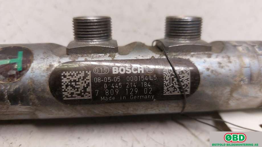 Dyseskinne (fuelrail) til BMW 5-Serie 2003-2010 (E60/E61) (E60/E61) (13 53 7 809 129|0445214184|7809129)