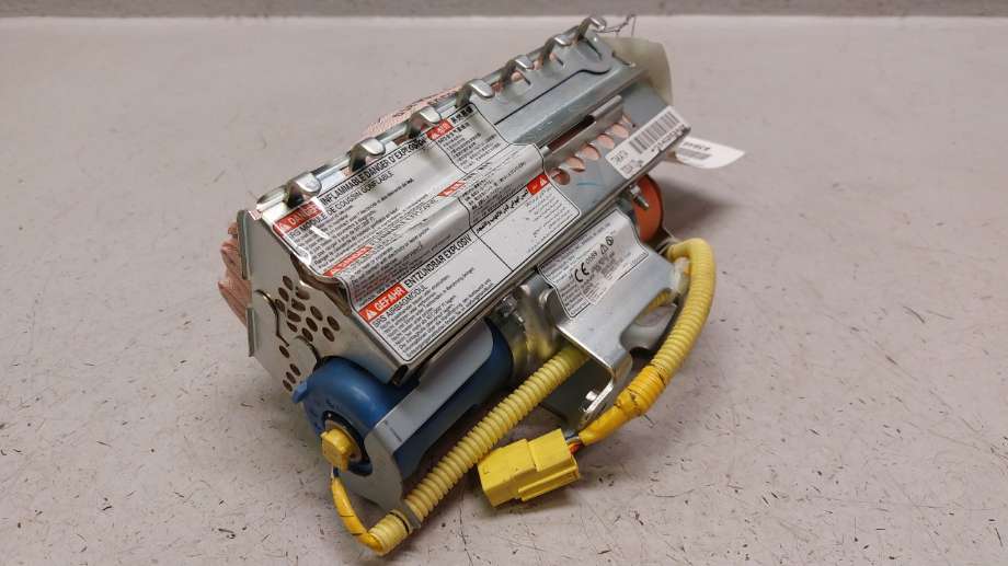 Airbag passasjer til Mitsubishi Pajero 2007-2016 (Type IV, Fase 1)  (MITSUBISHI|7030A836|)