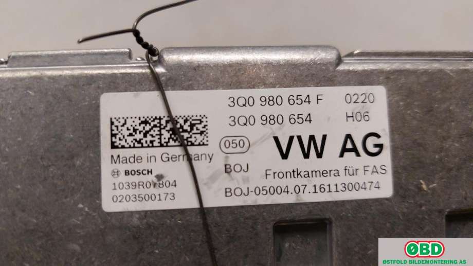 Sensor radar til VW Tiguan 2016-2020 (Type II, Fase 1)  (VOLKSWAGEN|3Q0 980 654 H||3Q0980654F)