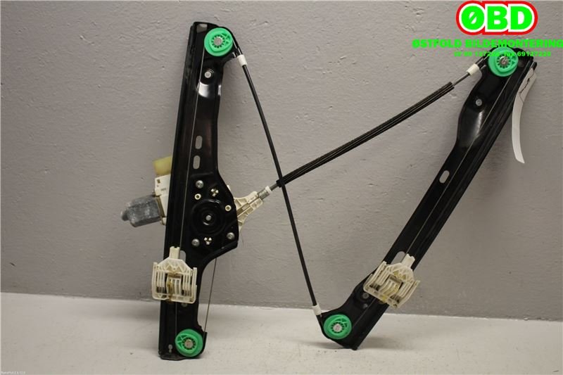 Ruteheis venstre til BMW 3-Serie 2005-2011 (E90/E91/E92/E93) (E90/E91/E92/E93) (BMW|51 33 7 140 587||6927027)