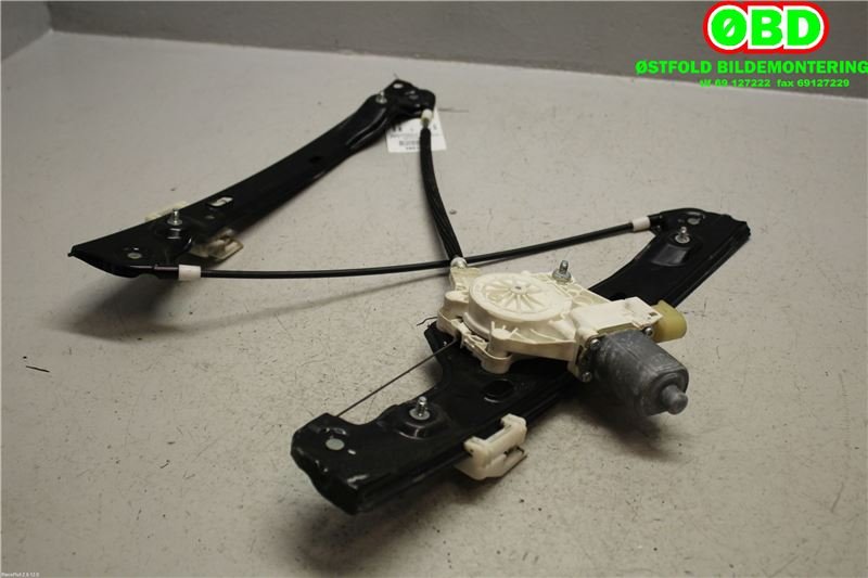 Ruteheis venstre til BMW 3-Serie 2005-2011 (E90/E91/E92/E93) (E90/E91/E92/E93) (BMW|51 33 7 140 587||6927027)