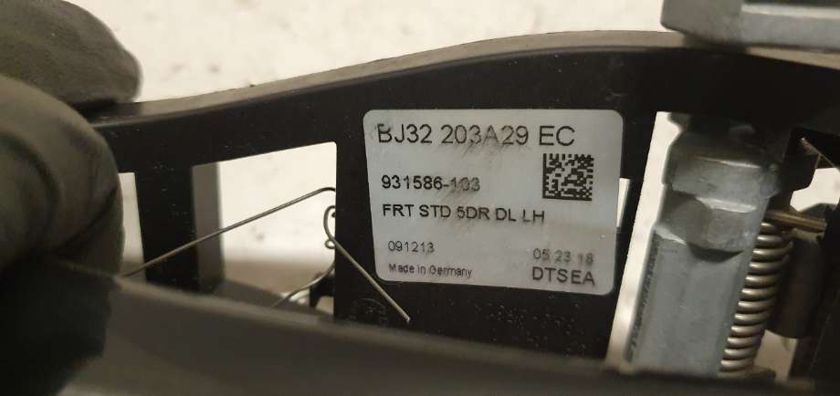 Dørhåndtak utv venstre foran til Land Rover Range Rover, Evoque 2011-2019 (Type I)  (LAND-ROVER Evoque|LR038472||BJ32203A29EC)