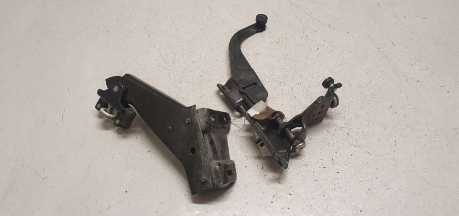 Hengsler til VW Caddy 2020-->> (Type IV) (2K7 843 303 A|2K7 843 397 A|2K7 843 435 B)