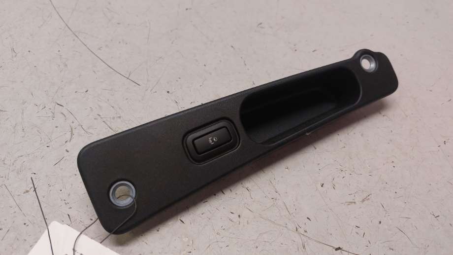 Diverse deler til VW Caddy 2020-->> (Type IV) (2K7 843 641 C||2K7843641C)