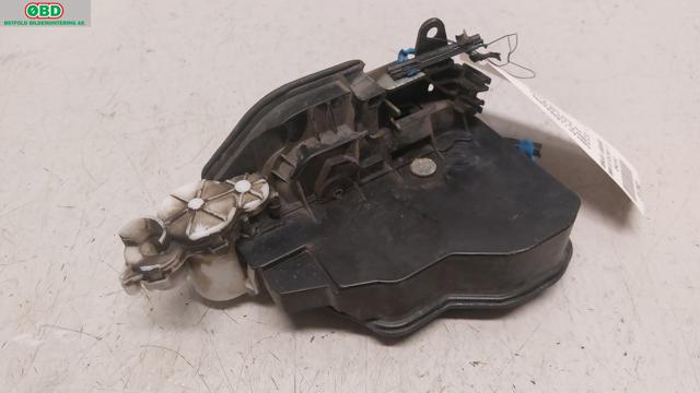 Låsekasse venstre foran til BMW X3 2010-2017 (F25) (F25) (BMW|51 21 7 202 143|)