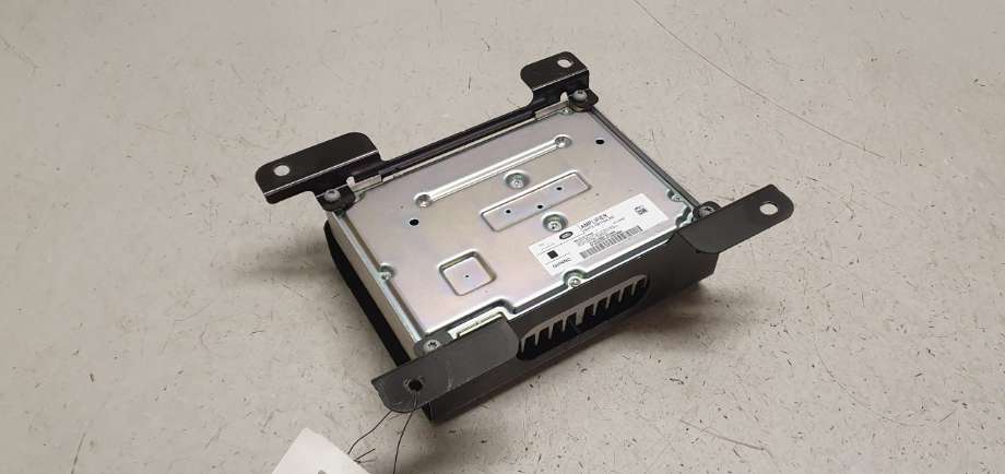 Bilstereo forsterker til Jaguar XE 2015-->>  (JAGUAR|T2R28219|)