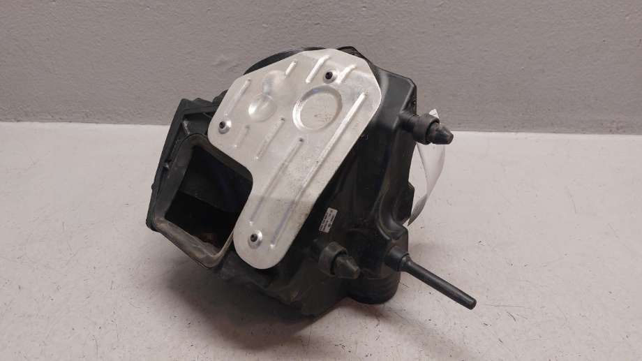 Luftfilterboks til Audi A4, Allroad 2016-->> (Type II) (B9) (B9) (AUDI|8W0 133 837 P|)