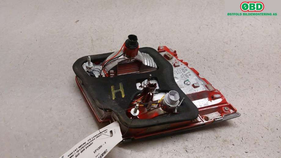 Baklykt høyre indre til BMW 7-Serie 2009-2015 (F01/F02/F03/F04) (F01/F02/F03/F04) (BMW|63 21 7 182 206|)