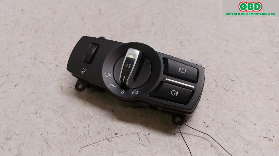 Bryter lys til BMW 7-Serie 2009-2015 (F01/F02/F03/F04) (F01/F02/F03/F04) (BMW|61 31 9 346 841|)