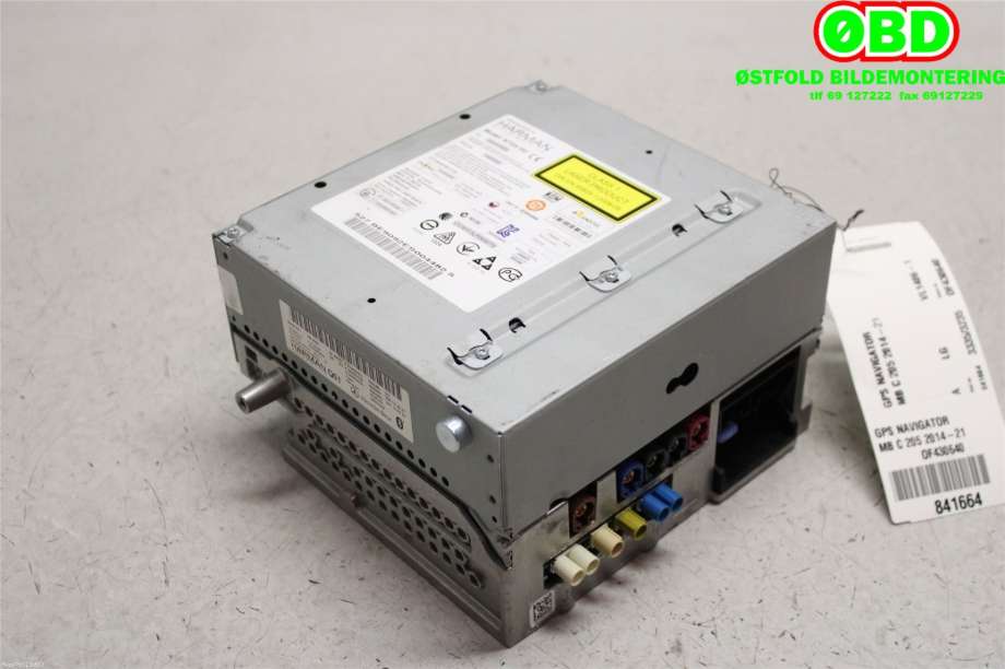 Bilstereo navigasjon til Mercedes C-Klasse 2014-2018 (Fase 1) (W205) (W205) (MERCEDES|A 205 900 69 15|A 205 900 64 34|)