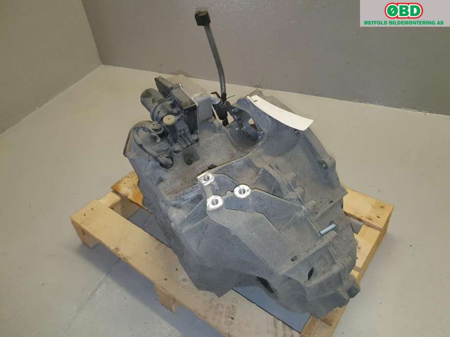 Girkasse automat til Mercedes CLA 2013-2019 (C117) (C117) (MERCEDES|A 246 370 36 02|)
