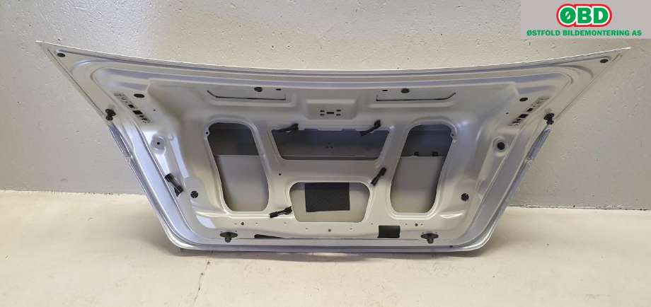 Bakluke sedan til Mercedes C-Klasse 2011-2014 (Fase 2) (W204) (W204) (MERCEDES|A 204 750 02 75|)
