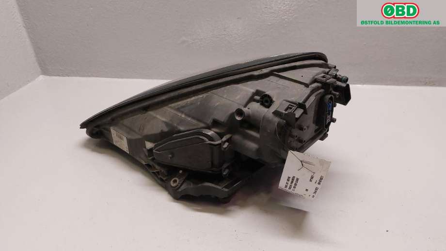 Frontlykt høyre halogen til Porsche Panamera 2009-2017 (Type I) (970) (970) (PORSCHE|970 631 170 54||97063107052)